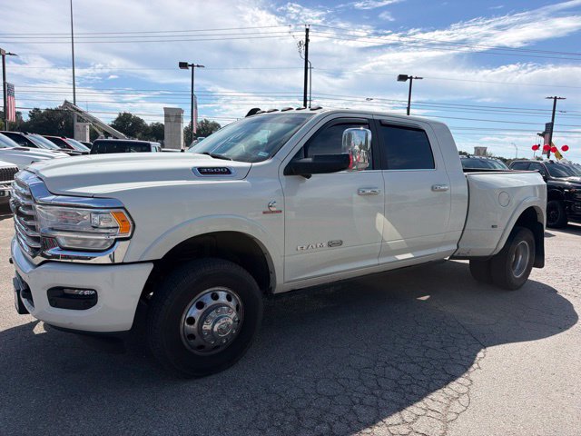 Used 2022 RAM 3500 Limited AWD/4WD image 2