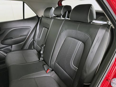 Certified 2025 Hyundai Venue Limited FWD image 27