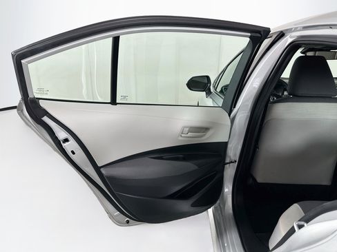 Used 2025 Toyota Corolla LE FWD image 24