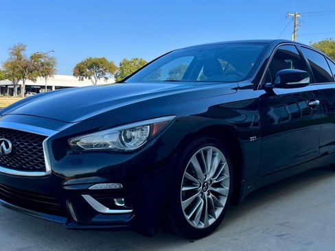 Used 2019 INFINITI Q50 Luxe w/ Essential Package (3.0T Luxe) RWD image 5