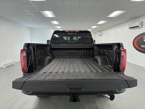 New 2025 GMC Sierra 2500 Denali w/ Denali Reserve Package image 8