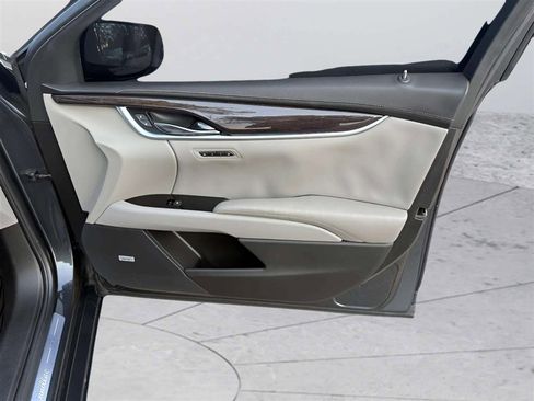 Used 2016 Cadillac XTS Premium FWD image 20
