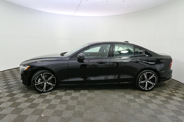 Used 2024 Volvo S60 B5 Plus w/ Climate Package AWD/4WD image 6