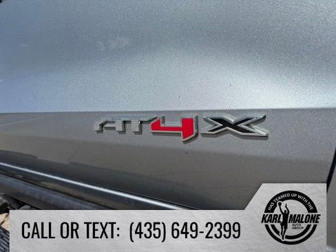 Used 2024 GMC Canyon AT4X w/ AT4X AEV Edition AWD/4WD image 11