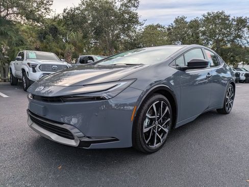 New 2026 Toyota Prius Plug-In Hybrid image 8