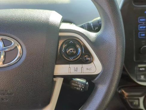 Used 2018 Toyota Prius Two image 16