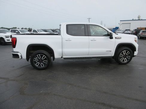 Certified 2022 GMC Sierra 1500 AT4 w/ AT4 Premium Package AWD/4WD image 5