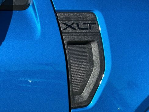 New 2025 Ford Maverick XLT w/ XLT Luxury Package image 24