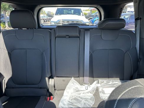 New 2025 Jeep Grand Cherokee Laredo X image 20