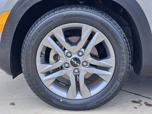 Used 2022 Kia Seltos S FWD image 12