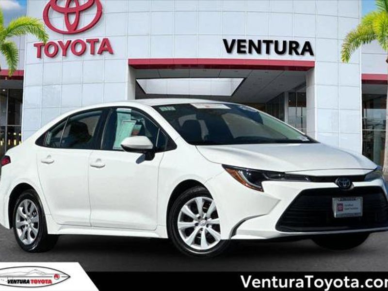Certified 2023 Toyota Corolla LE image 1