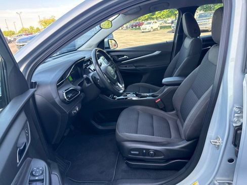 Used 2023 Chevrolet Bolt EUV LT w/ Comfort Package FWD image 15