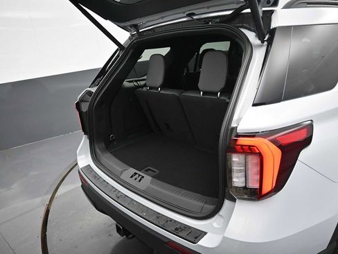 New 2026 Ford Explorer ST-Line w/ ST-Line Street Pack AWD/4WD image 13