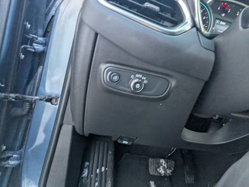 Used 2024 Chevrolet Equinox LT image 9