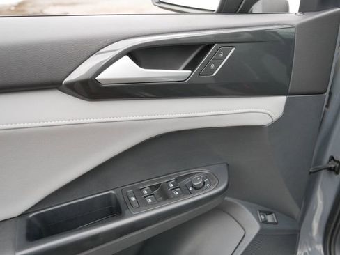 Certified 2023 Volkswagen Taos SEL image 16