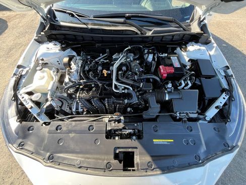 Used 2025 Nissan Altima 2.5 SV image 32