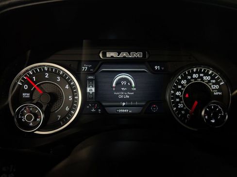 Used 2025 RAM 1500 Laramie AWD/4WD image 17