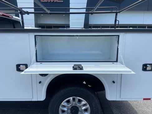 New 2026 GMC Sierra 2500 Pro w/ Convenience Package AWD/4WD image 10