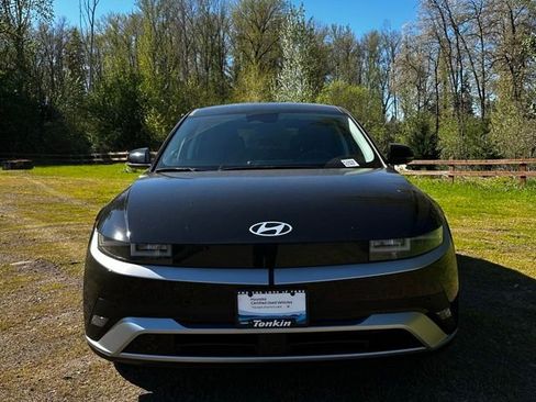 Certified 2025 Hyundai Ioniq 5 SE image 2