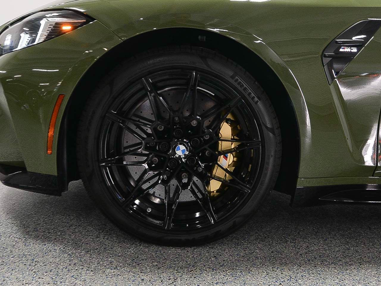 Used 2025 BMW M3 RWD image 5