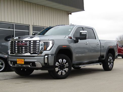 Used 2025 GMC Sierra 2500 Denali w/ Technology Package image 12