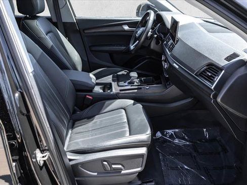 Used 2023 Audi Q5 2.0T Premium Plus w/ Premium Plus Package AWD/4WD image 26