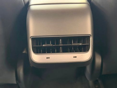 Used 2022 Tesla Model 3 Performance AWD/4WD image 18