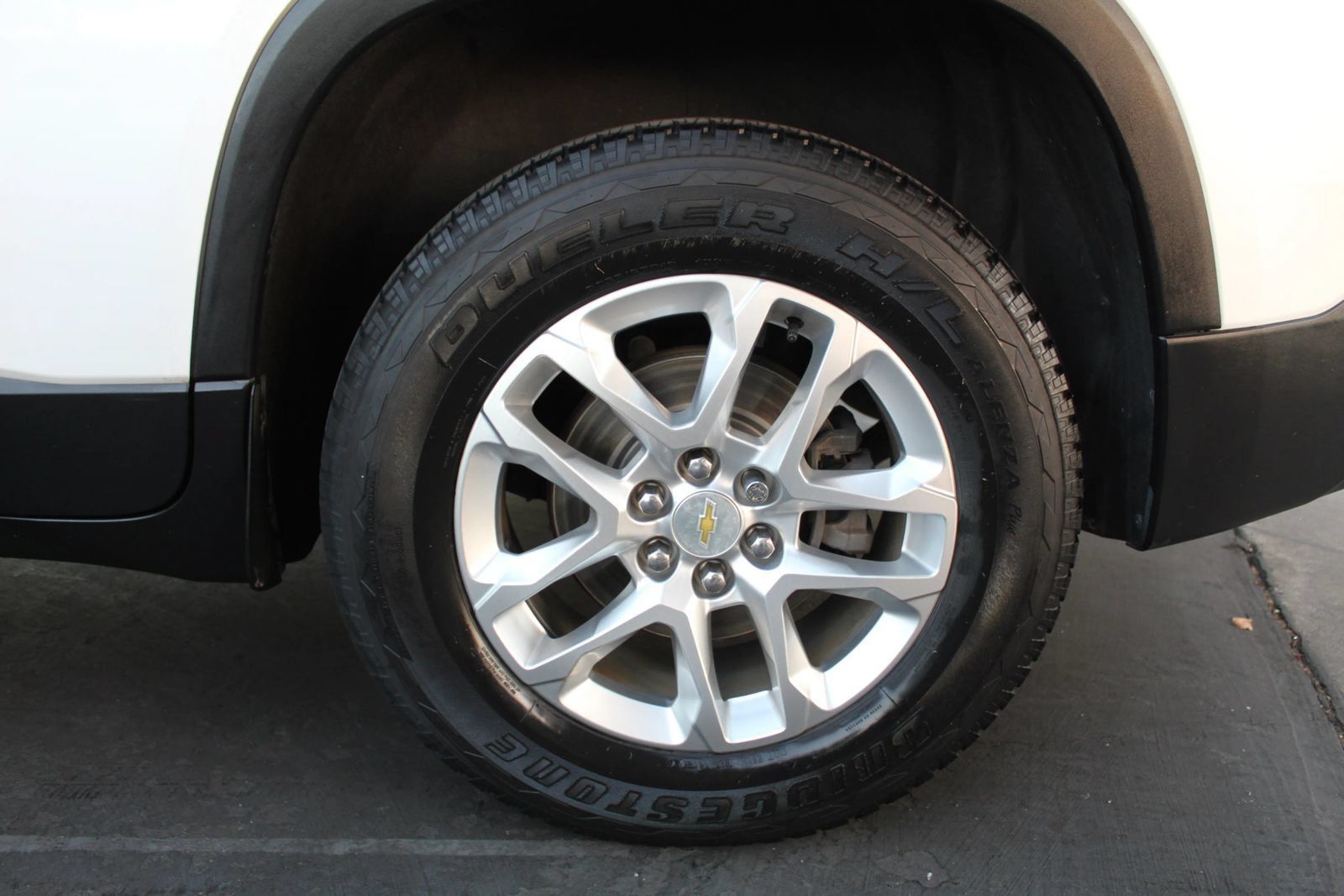 Used 2019 Chevrolet Traverse LT FWD image 39