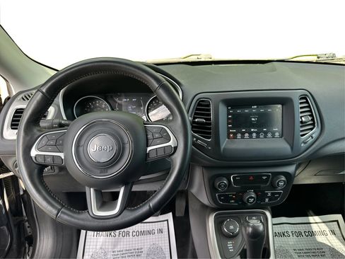 Used 2020 Jeep Compass Latitude AWD/4WD image 22
