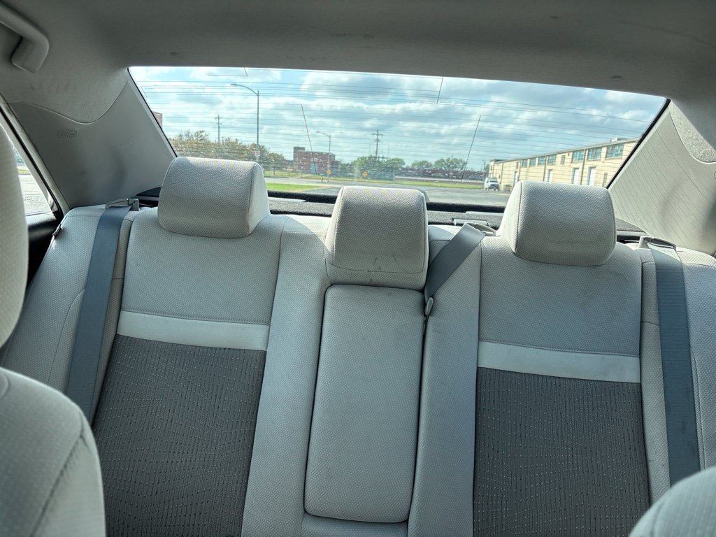 Used 2012 Toyota Camry LE FWD image 12