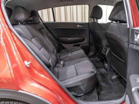 Used 2019 Kia Sportage LX image 12