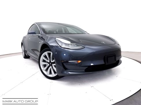 Used 2018 Tesla Model 3 Long Range RWD image 1