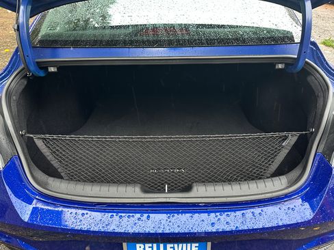 Used 2023 Hyundai Elantra Limited image 14