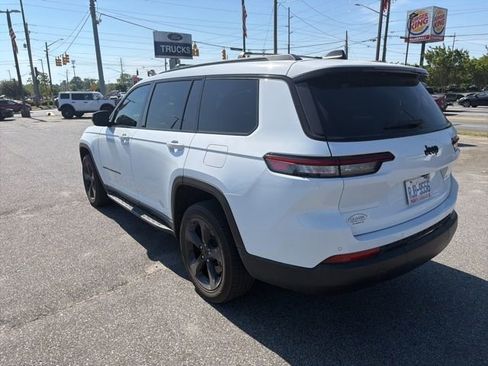 Used 2024 Jeep Grand Cherokee L Altitude image 5