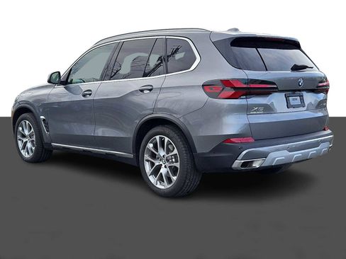 Used 2024 BMW X5 xDrive40i w/ Premium Package image 4