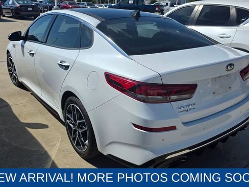 Used 2020 Kia Optima SE image 2
