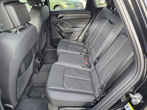 New 2025 Audi Q3 2.0T Premium image 10