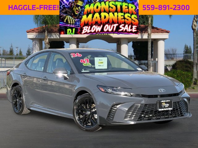 Used 2026 Toyota Camry SE FWD image 1