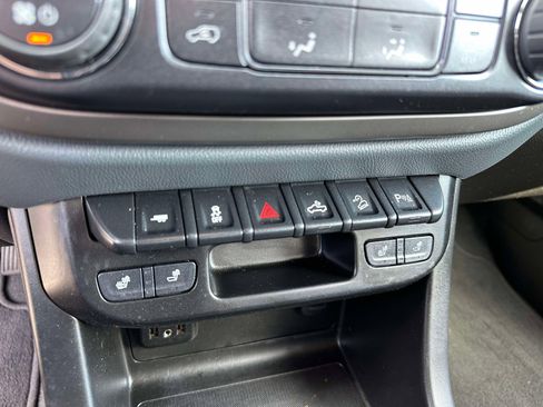 Used 2022 Chevrolet Colorado Z71 image 30