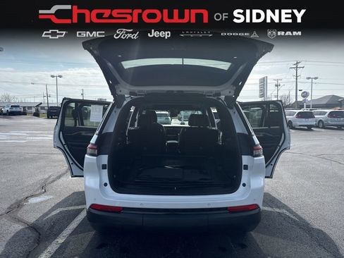 Used 2021 Jeep Grand Cherokee L Altitude image 24