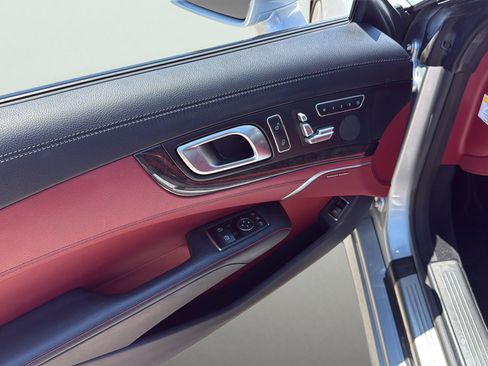 Used 2013 Mercedes-Benz SL 550 image 10
