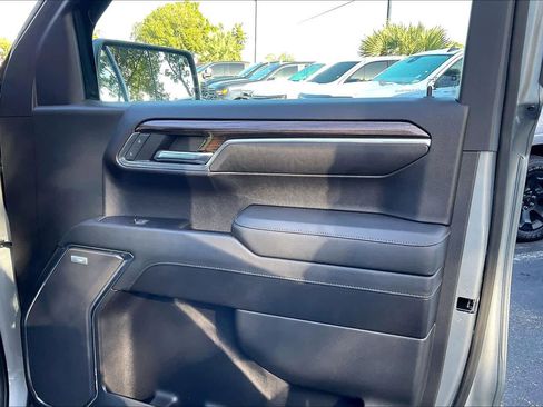 Used 2023 Chevrolet Silverado 1500 LT Trail Boss w/ LT Trail Boss Premium Package image 23