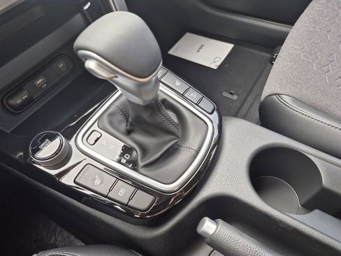 New 2026 Kia Seltos S image 23