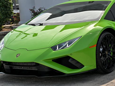 Used 2021 Lamborghini Huracan EVO RWD image 6