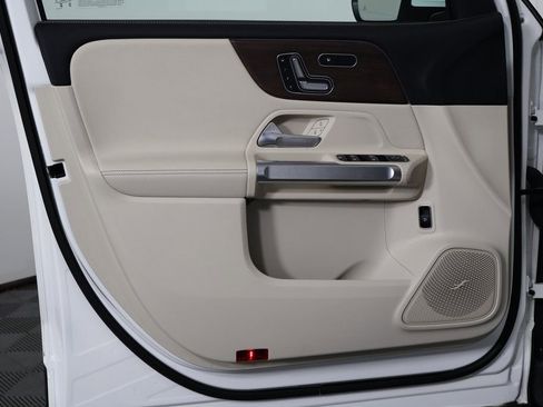 Certified 2023 Mercedes-Benz EQB 300 4MATIC image 12