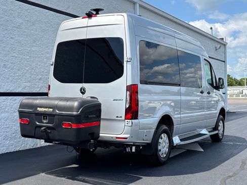 Used 2020 Mercedes-Benz Sprinter 2500 w/ Windows All Around Package image 9
