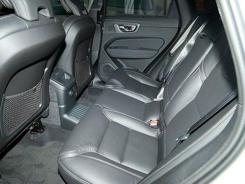 New 2026 Volvo XC60 T8 Ultra w/ Climate Package image 20