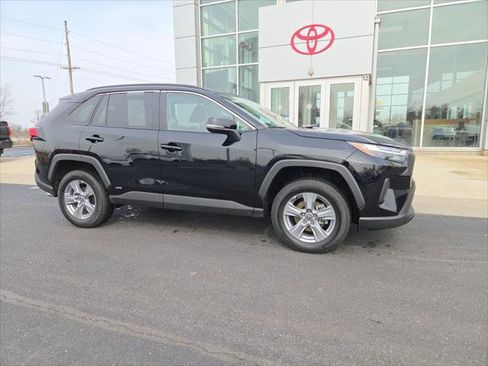 Certified 2025 Toyota RAV4 XLE w/ Convenience Package AWD/4WD image 1