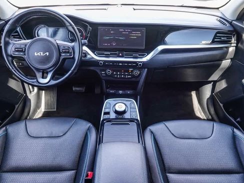 Certified 2022 Kia Niro EX Premium image 11