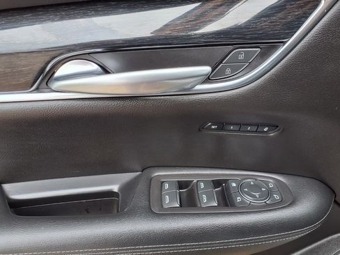 Used 2020 Cadillac XT5 Premium Luxury FWD image 23